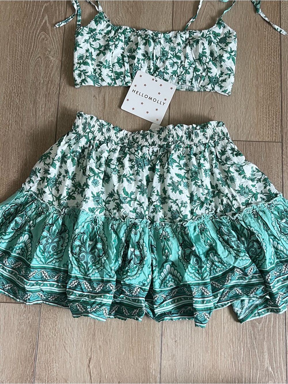 NWT Hello Molly Green Floral Pattern Two Piece Set Crop Top and Skirt size M - Picture 6 of 8